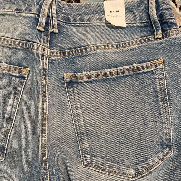 Women’s Good American The Weekender Jeans GWE062T Indigo046 Size - Picture 9 of 15